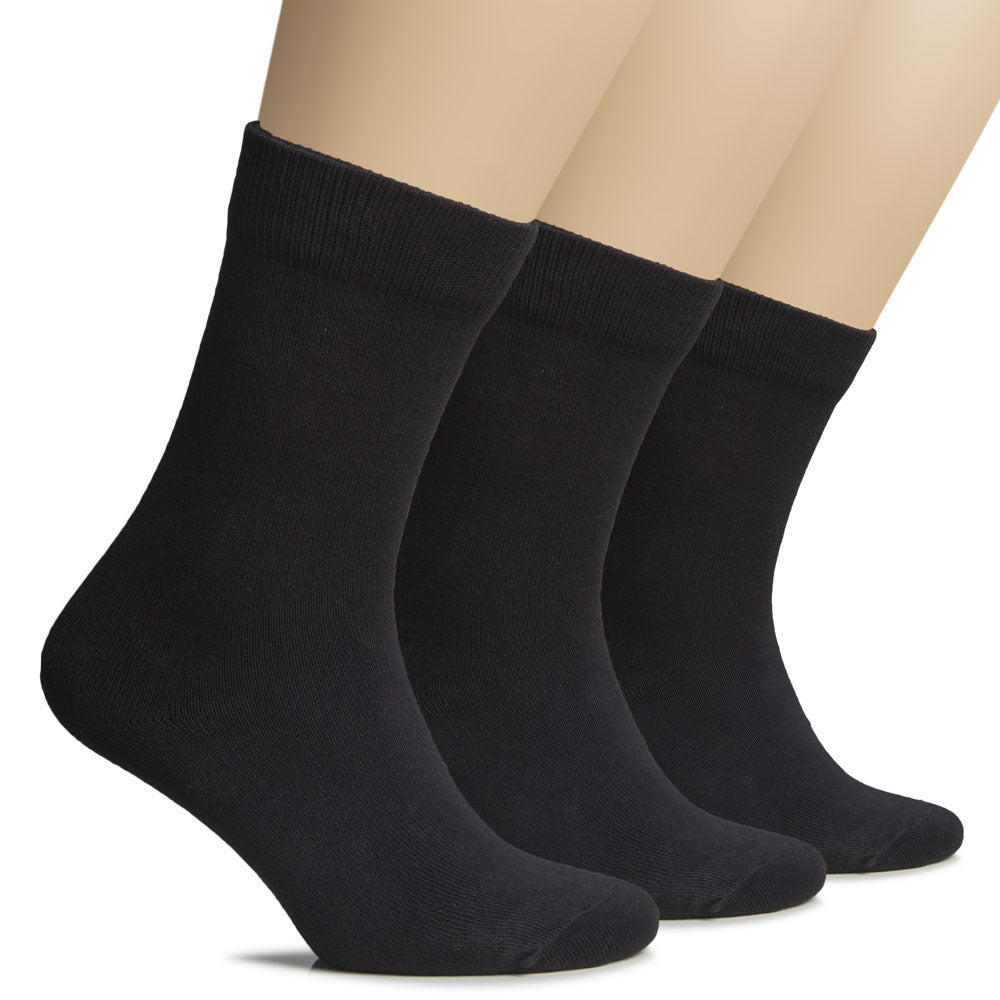 Black women’s thick cotton socks by Hugh Ugoli, providing superior warmth and durability for cold weather.
