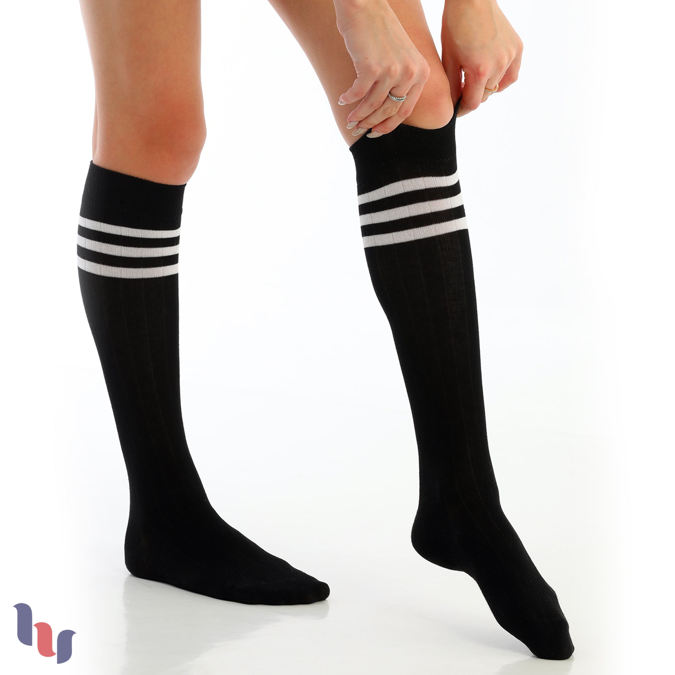Hugh Ugoli green socks designed for modern casual outfits, breathable comfortable socks suitable for daily wear